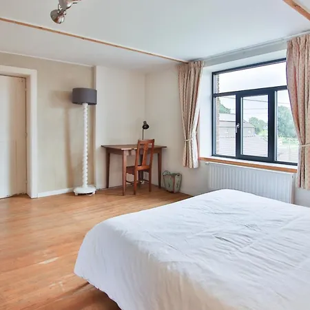 Nyaraló Authentique Confortable Convivial Spacieux Elegant Gembloux