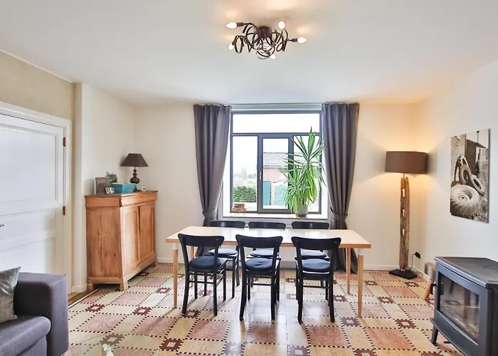 Authentique Confortable Convivial Spacieux Elegant