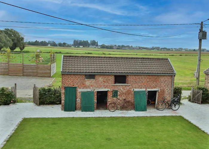 Authentique Confortable Convivial Spacieux Elegant