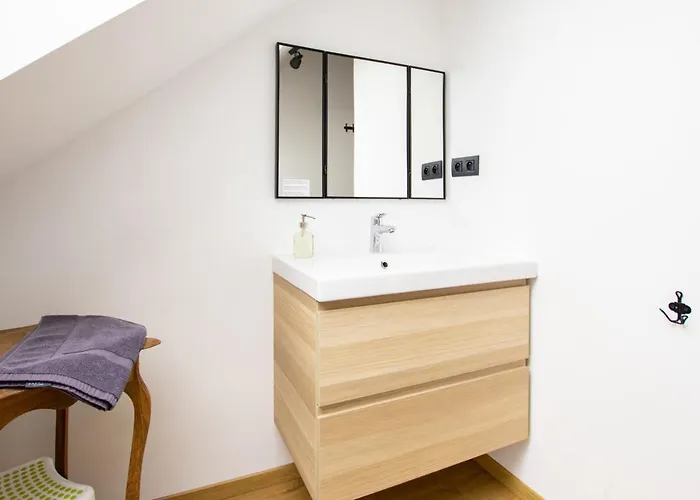 Authentique Confortable Convivial Spacieux Elegant *